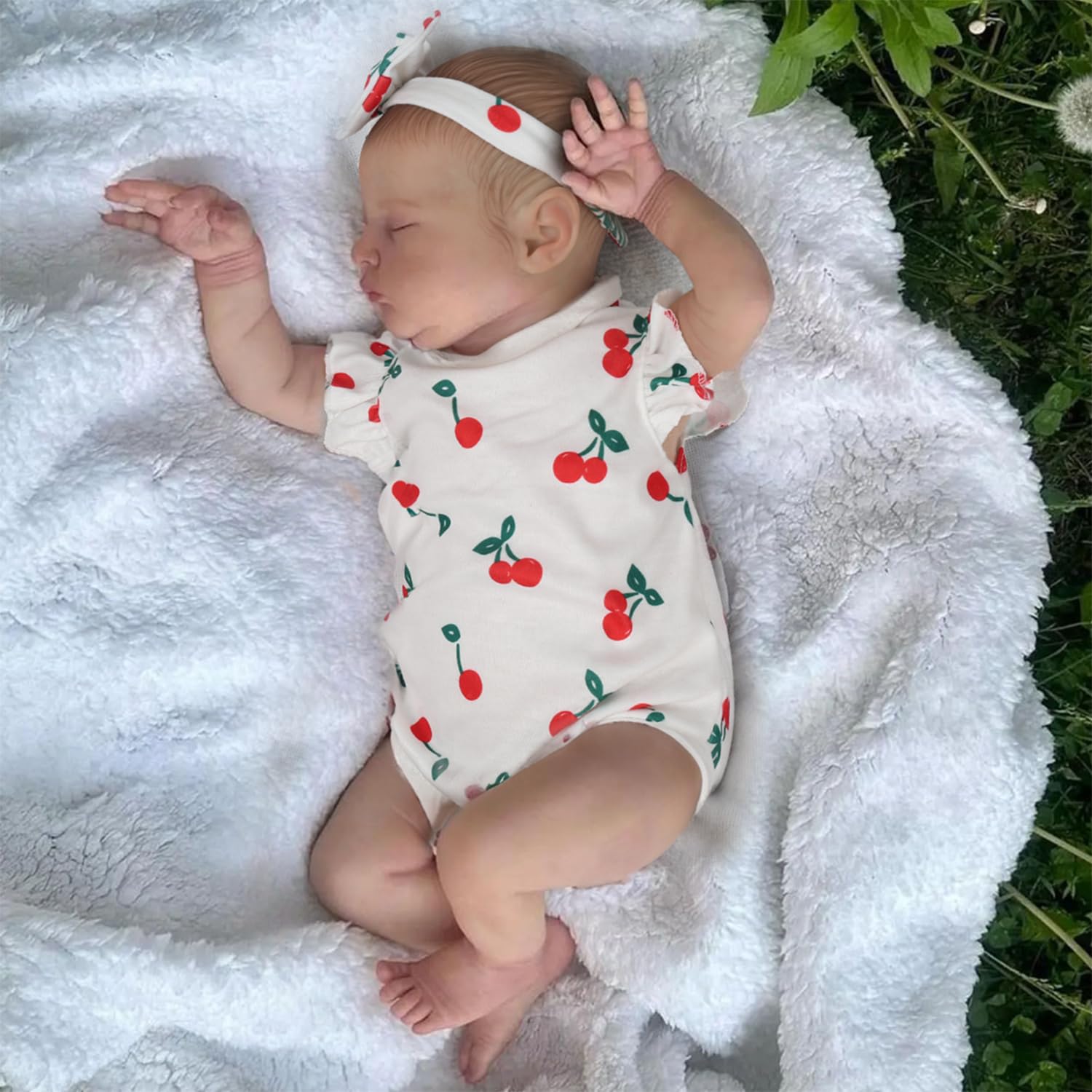 リボーンドール　　Laura Amazon.com: KSBD Realistic Reborn Baby Dolls - 20 Inch Real Life